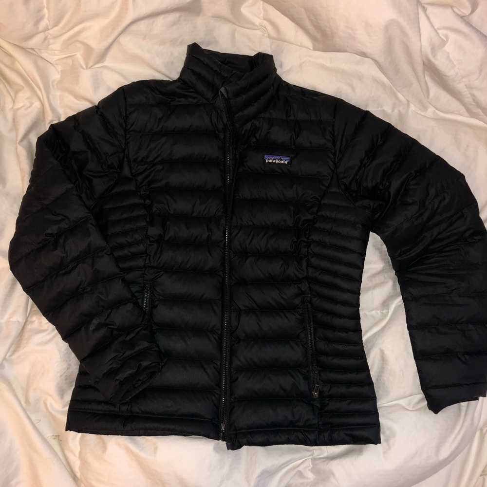 Patagonia short down jacket